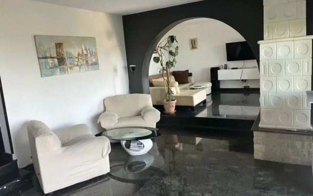 Tranquil Spacious Villa With Private Pool