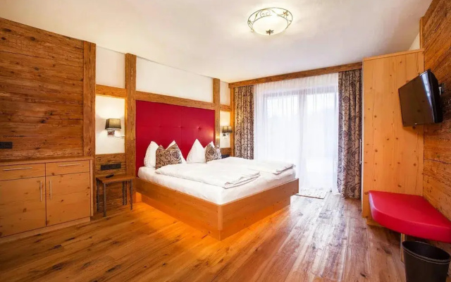 Chalet in Konigsleiten With Mountain Views & Spa