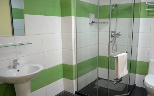 7 Days Inn Laiwu Fengcheng West Street Branch