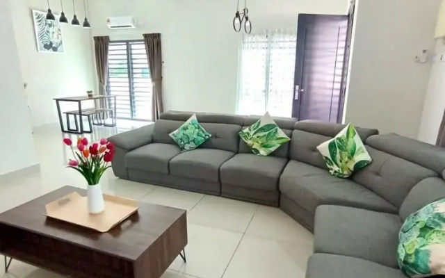 Tropical Livings Meru Ipoh Homestay