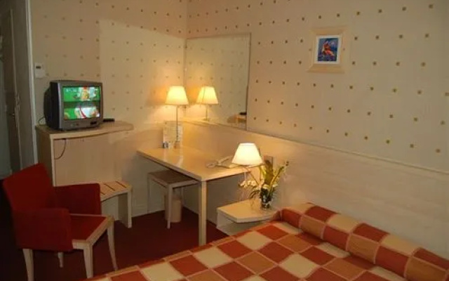 Hotel Athena