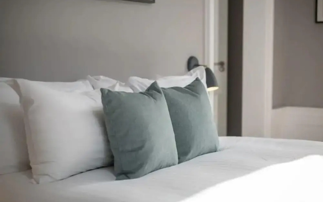JOIVY Torphichen Street 5 Star Luxury Apartment