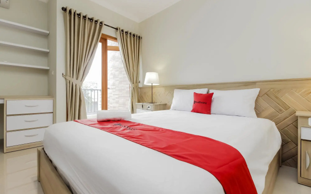 RedDoorz Premium near Ragunan Zoo 2
