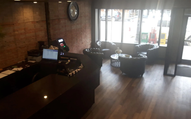 Commercial Hotel
