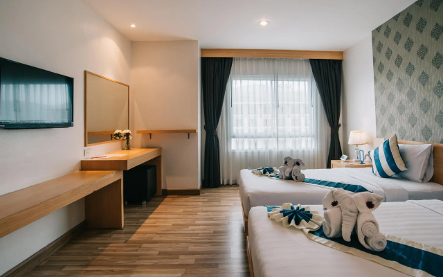 iCheck inn Central Patong