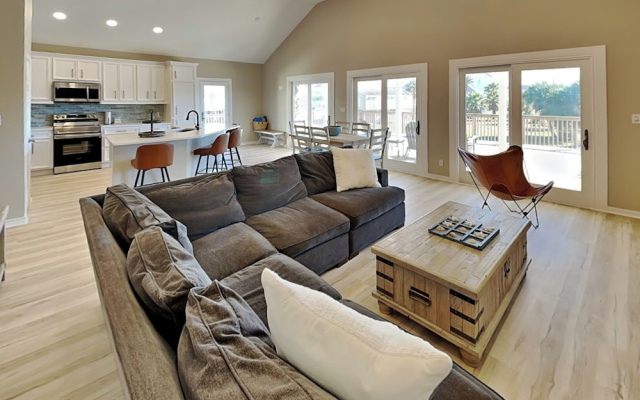 Papa's Paradise by Ryson Vacation Rentals