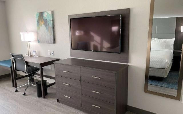 Best Western Plus Executive Residency Antioch Inn