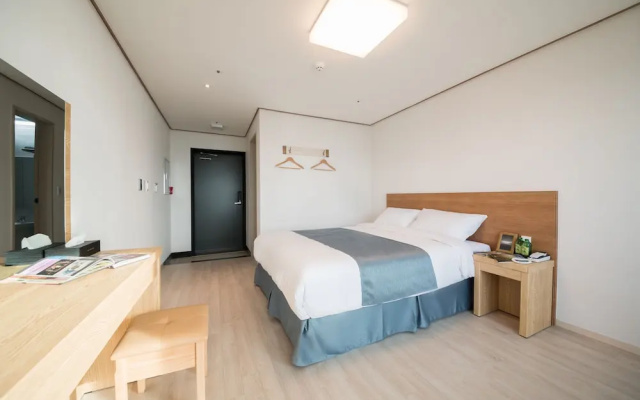 Mon Dieu Hotel
