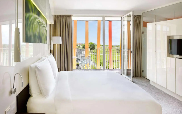 Radisson Blu Hotel Amp; Convention Centre, Kigali