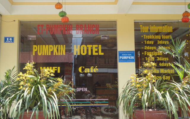 Pumpkin Hotel вид на фасад