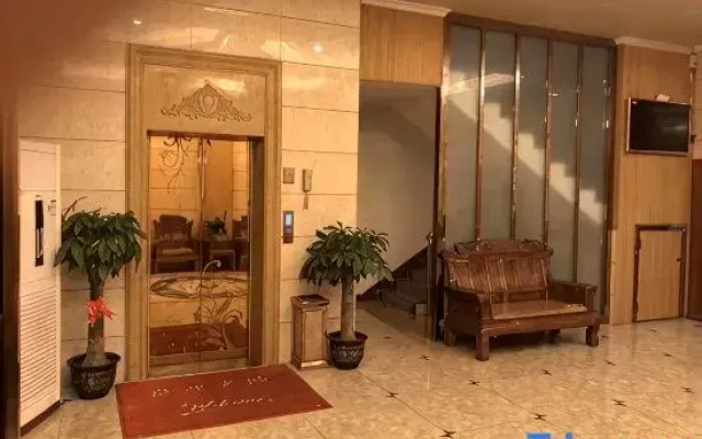 Luhe Business Hotel