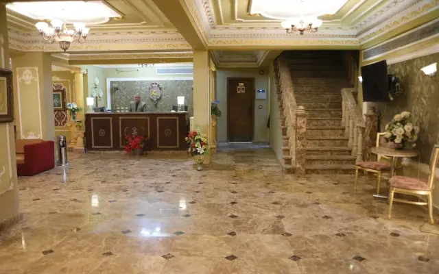Kanzy Hotel