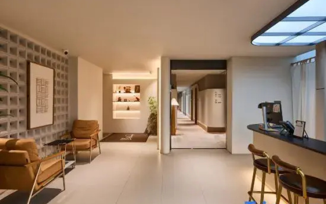 Floral Hotel·Seven Miles of Hotels