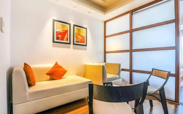 Fabhotel Aroma's House