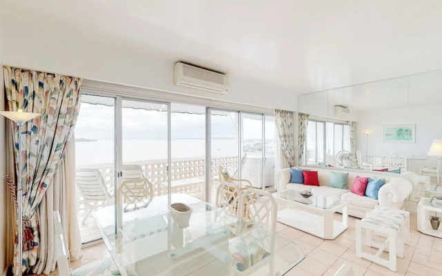 Oceana Suites Vanguardia