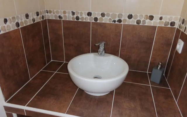 Quaint Holiday Home in Le Plan-de-la-Tour with Pool