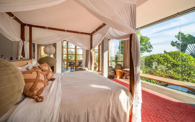 Stunning 4BR Private Villa in Canggu