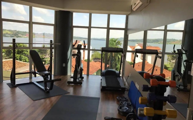 Racini Suites Hotel