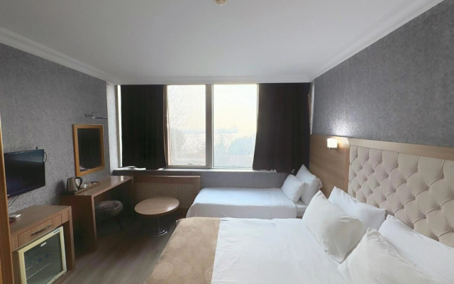 Lounge Boutique Hotel