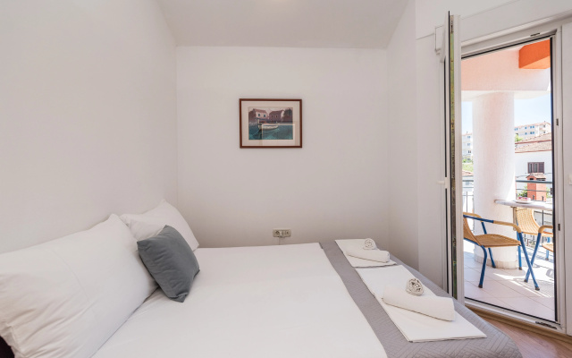 Apartment Rafaela 220m from the beach