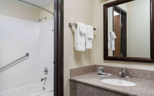 AmericInn by Wyndham Lake City