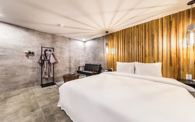 Hotel Raton