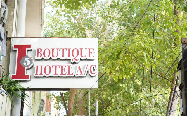 I5 Botuique Hotels