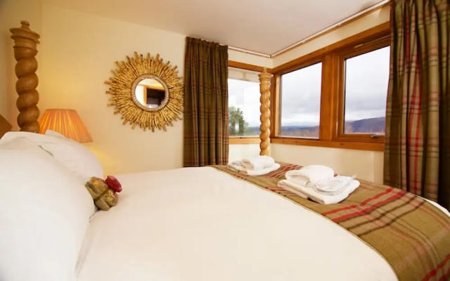 Pine Ridge Lodge