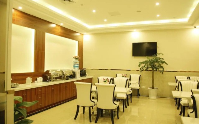 GreenTree Inn HePu Huanzhu South Road Transit Center Express Hotel