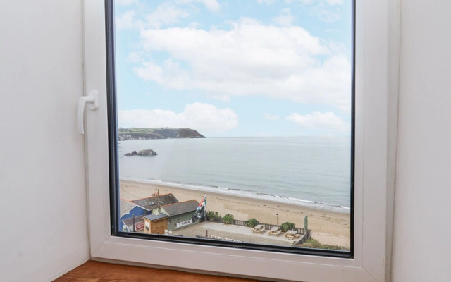 Awel Deg, Tresaith