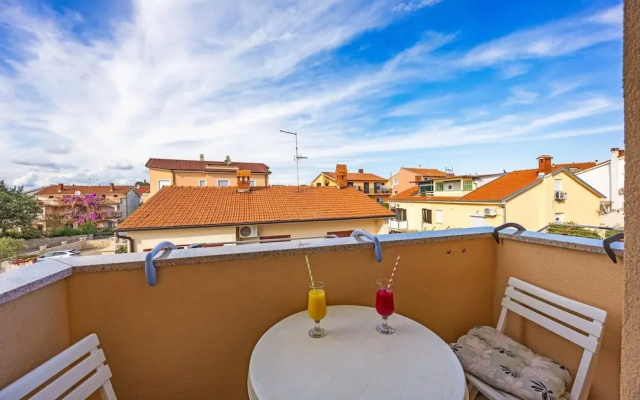 Studio Apartment, 250m From the Beach