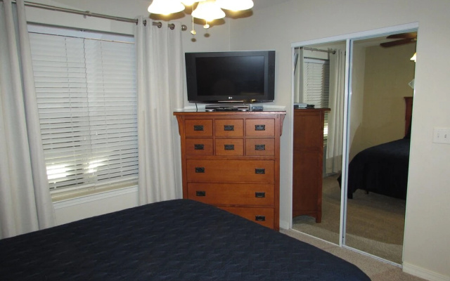 Condo A-2 3 Bedroom Condo by Redawning