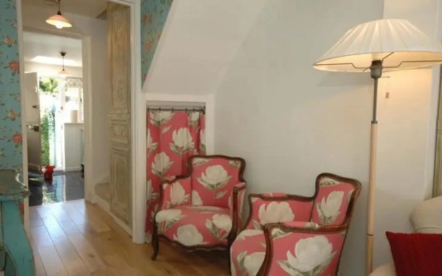 Chandelier Cottage