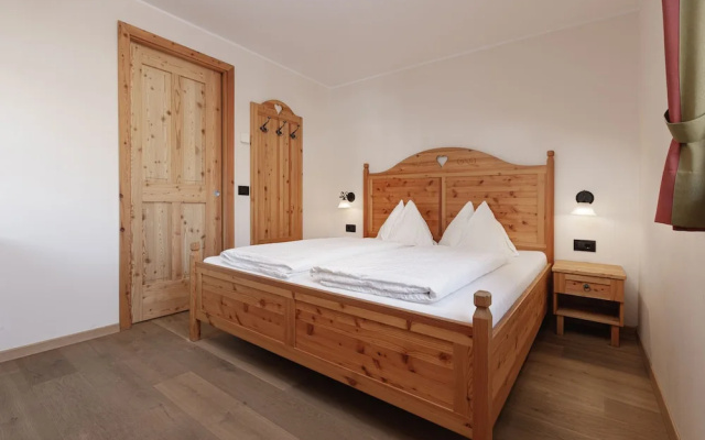Chalet Tyrolian Apartments - by Familiaris - Pools 500 meters