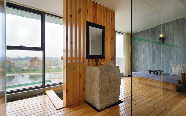 Bazhou MingTang Sun Moon Lake Hot Spring Hotel