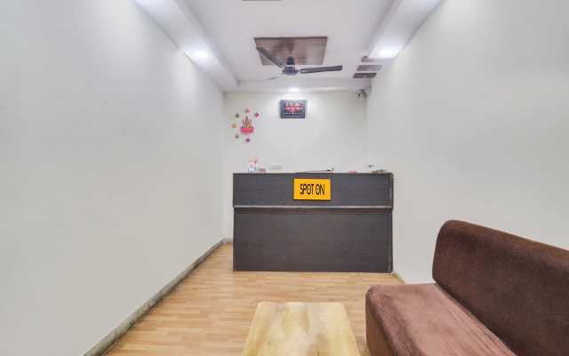 Spot On Bhargav Residence
