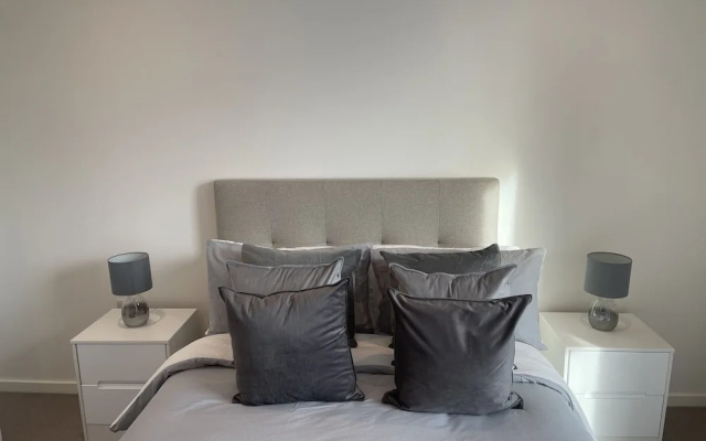 Immaculate 2bed Apartment in London - City Views