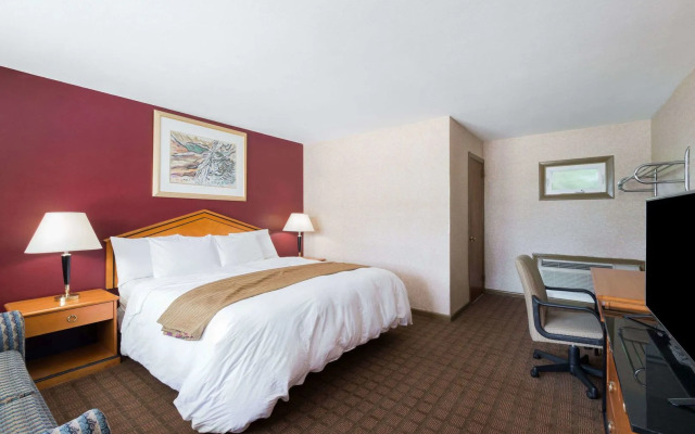 Colonial Inn Seekonk