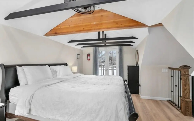 Riverview Loft
