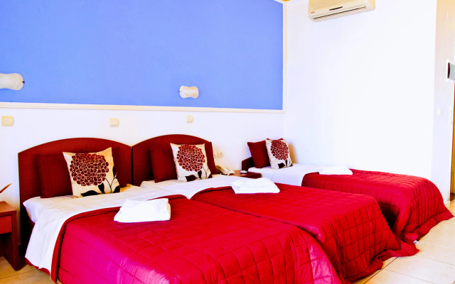 Yiannis Manos Hotel