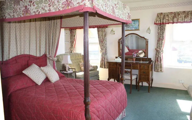 Lantern Lodge Hotel