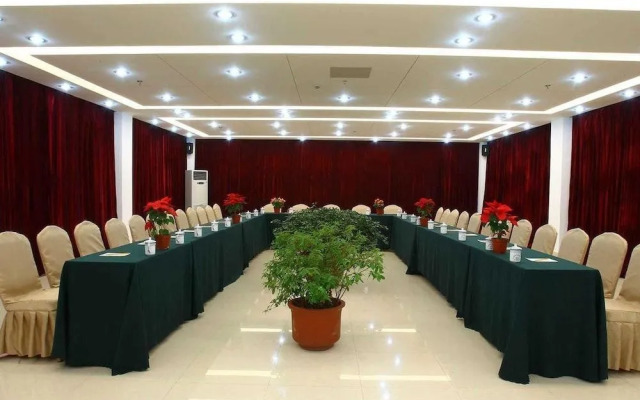 Shanghai Binjiang Entertainment Center