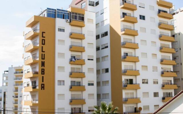 Отель Columbia Apartamentos Turisticos Портимао вид на фасад