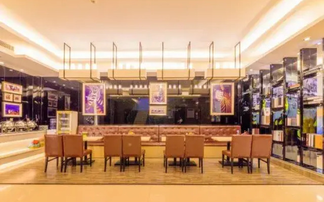 Baiyun airport Grandhyaat  hotel  (Airport transfer  Renhe subway station))