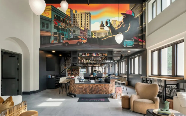 Moxy Columbia Downtown