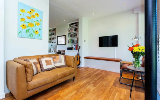 Hartfield Crescent