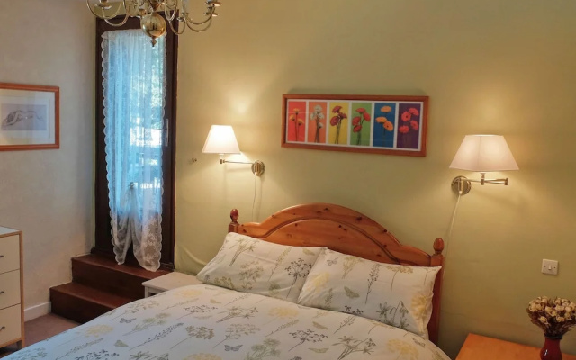 Spacious Holiday Home in Anglars-nozac With Swimming Pool