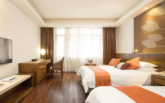 Julong Hotel