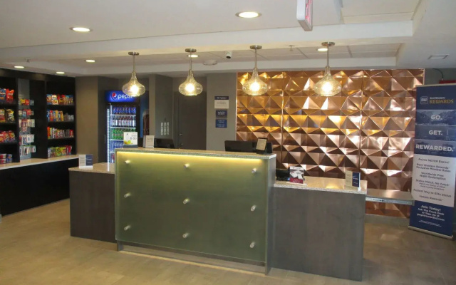 Country inn & Suites by Radisson, Bolingbrook- Romeoville, I-55