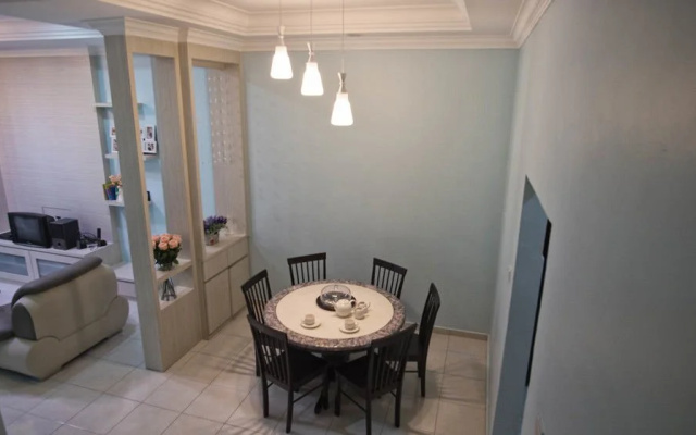 Holidayhome 188 Taman Sejati Suria